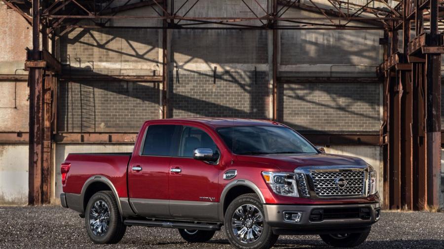  Nissan Titan Crew Cab XD Platinum Reserve 2015 года  (фото 7 из 33)